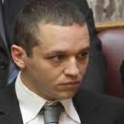 Δικάζεται για το χαστούκι ...