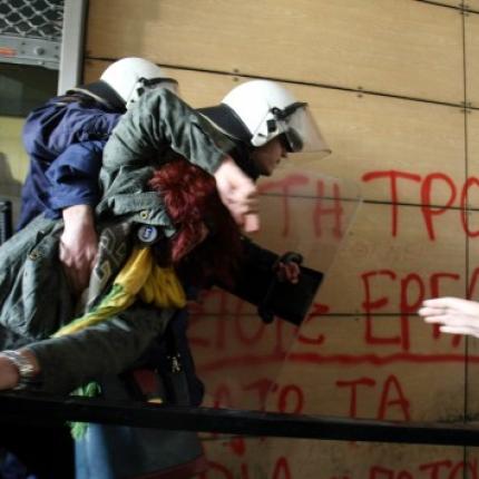 Μία συγνώμη στις καθαρίστριες από τη ΔΗΜΑΡ