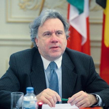 Ανακατανομή των χρεών και νέο χρήμα από την ΕΚΤ ζητά ο Γ. Κατρούγκαλος