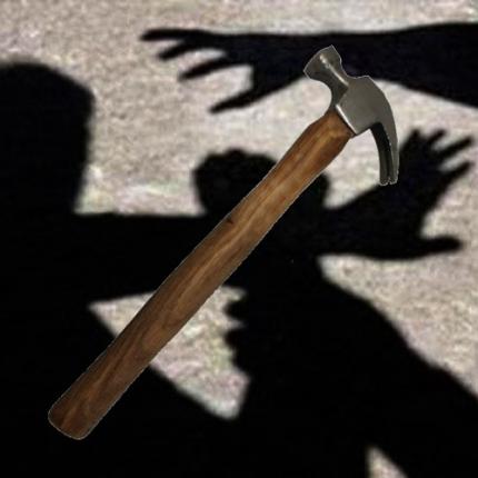 επίθεση με σκεπάρνι