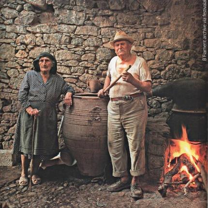 Ένα καζάνι με άδεια από τον ... Ελευθέριο Βενιζέλο περνάει από πατέρα σε γιο στην Κρήτη (βίντεο)