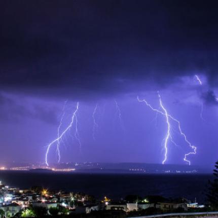 Έσβησαν τα φώτα στην πίστα του Αεροδρομίου Χανίων ... λόγω βροχής