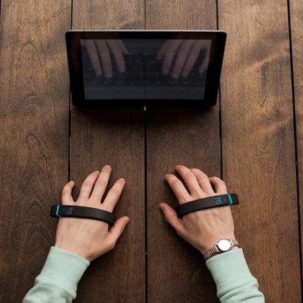 Ασύρματο πληκτρολόγιο θα σας λύσει τα χέρια! (βίντεο)