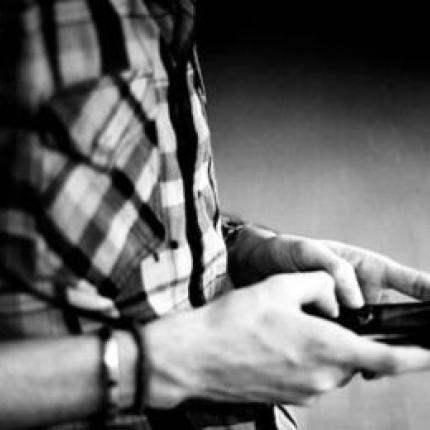 Χρήστες που μοιράζονται συσκευές με άλλους δεν παίρνουν μέτρα προστασίας