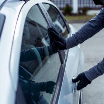 κλοπή αυτοκίνητο