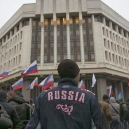 Το κοινοβούλιο της Κριμαίας κόβει τους δεσμούς της περιοχής με το Κίεβο