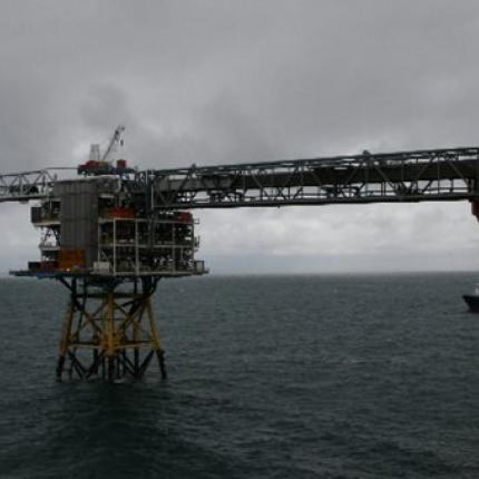 Σύννεφα πάνω από τις έρευνες για υδρογονάνθρακες σε Κρήτη και Ιόνιο