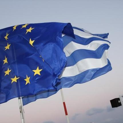 Μήνυμα Κομισιόν προς Ελλάδα: Πρέπει να εξασφαλίσετε τα έσοδα του 2015