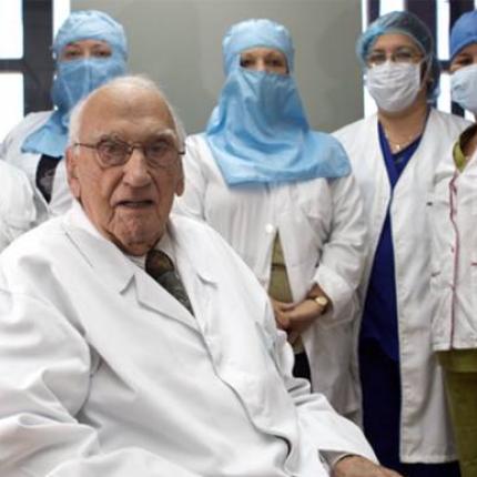 "Έφυγε " ο γιατρός που ανέπτυξε το εμβόλιο της λέπρας , σε ηλικία 101 ετών