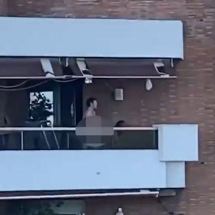 σεξ στο μπαλκόνι