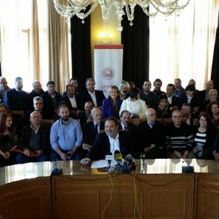 "Αποχαιρετώντας την Αλεξάνδρεια" από τον Δημήτρη Καρατζάνη