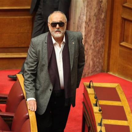 Κουρουμπλής: Στα ασθενοφόρα τα χρήματα από την υπουργική BMW και το πρωθυπουργικό αεροσκάφος