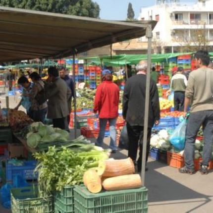 Μειώνονται τα πρόστιμα για διάφορες παραβάσεις στις λαϊκές αγορές