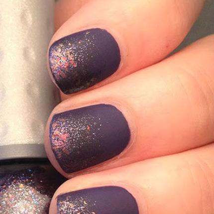 Λαμπερά ματ νύχια