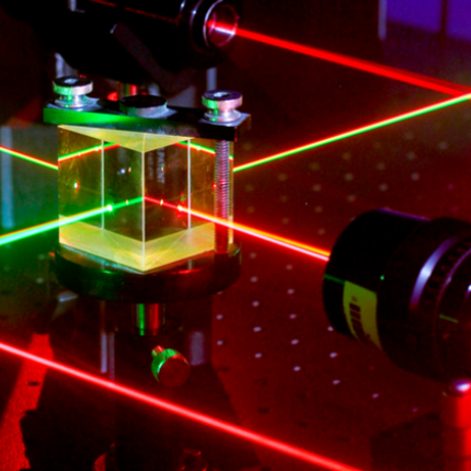 Νέο ρεκόρ κβαντικής τηλεμεταφοράς που ξεπερνά τα 25 χιλιομέτρα