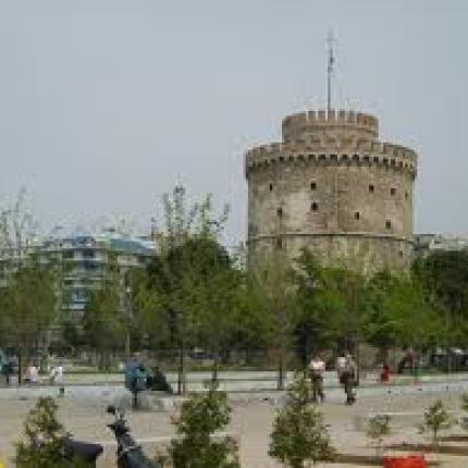 Θεσσαλονίκη: Τι είπε στους αστυνομικούς ο νεαρός που απειλούσε ότι θα ανατιναχθεί