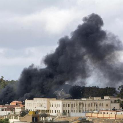 Δεκάδες νεκροί σε τριπλή βομβιστική επίθεση στην ανατολική Λιβύη