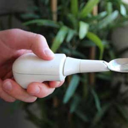 Κουτάλι "νικάει" τα τρεμάμενα χέρια