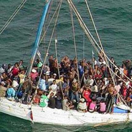 30 νεκροί μετανάστες νότια της Σικελίας