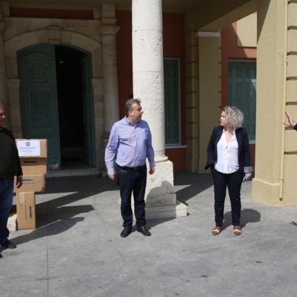 μάσκες περιφέρεια