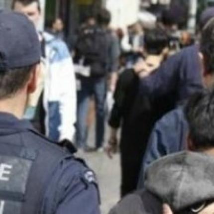 Έδεσσα: Συνέλαβαν μετανάστες που ήταν κρυμμένοι σε αυτοκίνητο 
