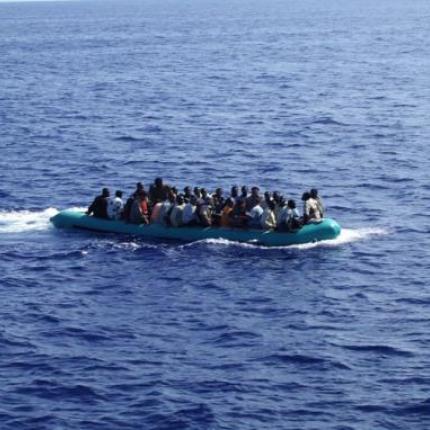 Συγκλονιστικό βίντεο από την επιχείρηση διάσωσης των ναυαγών ανοιχτά της Κρήτης