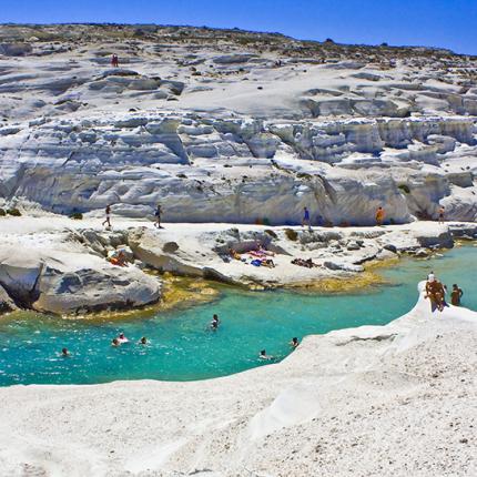 Αυστριακό περιοδικό υμνεί τη Μήλο!