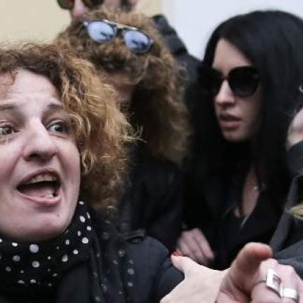 Μητέρα Δώρας