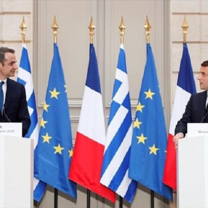 Μητσοτάκης - Μακρόν (φωτογφραφία: REUTERS/POOL)