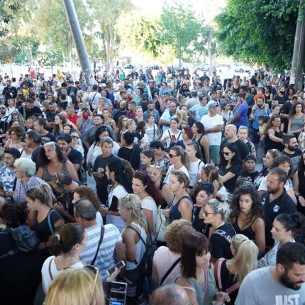 Μεγάλη συγκέντρωση στην πλατεία Ελευθερίας!