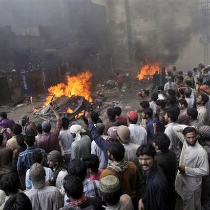 Μουσουλμάνοι σκότωσαν και έκαψαν ζευγάρι χριστιανών που είχε κατηγορηθεί για βλασφημία