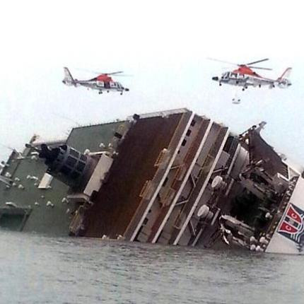 Νότια Κορέα: Μάχη με το χρόνο δίνουν οι δύτες για την περισυλλογή των πτωμάτων