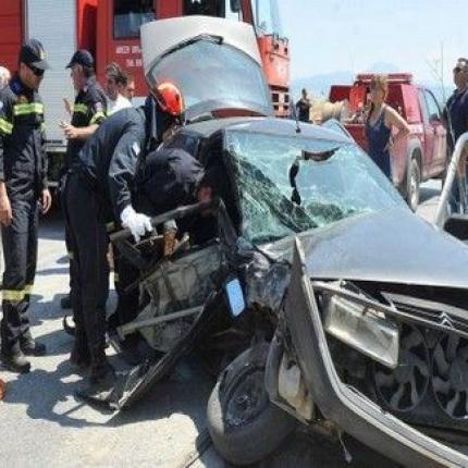 Αμφίκλεια: Δυο νεκροί σε σύγκρουση ΙΧ με νταλίκα