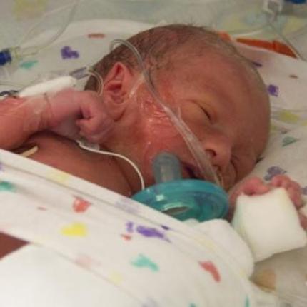 Φιλιππίνες: Φίμωσαν νεογέννητο με ταινία γιατί.. έκλεγε δυνατά