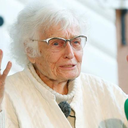 λισελ χειζ lisel heise.jpg