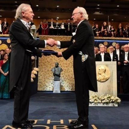 Πέτερ Χάντκε-νομπελ λογοτεχνίας.jpg