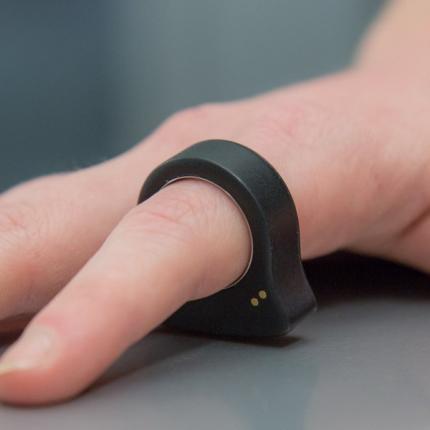 Ένα δακτυλίδι για όλα: Ο Άρχοντας της τεχνολογίας (βίντεο)