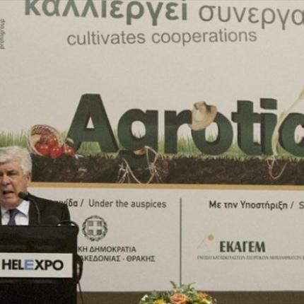 Προς όφελος των αγροτών τα λογιστικά βιβλία λέει ο υπουργός Αγρ.Ανάπτυξης