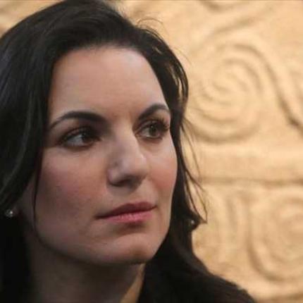 Σκεφτική και προβληματισμένη η Όλγα Κεφαλογιάννη στο Ηράκλειο