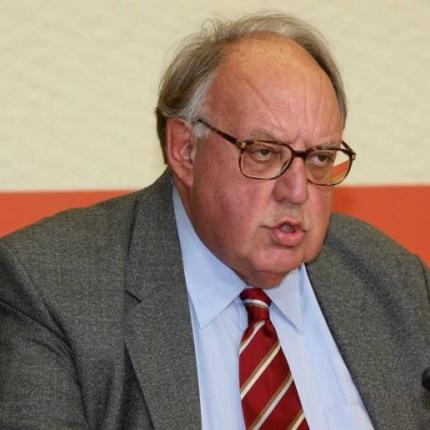 Ο Θ.Πάγκαλος εκπρόσωπος του Υπουργείου Εθνικής 'Αμυνας στις Βρυξέλλες