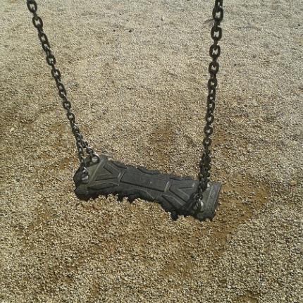 Παιδικές χαρές ... για κλάματα στο Ηράκλειο (φωτορεπορτάζ)