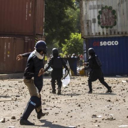 Πακιστάν: Δυο νεκροί και εκατοντάδες τραυματίες σε συγκρούσεις