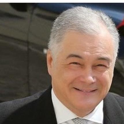 Μπάχαλο με την παραίτηση του εξαδέρφου του Πρωθυπουργού από την πρεσβεία μας στο Βερολίνο