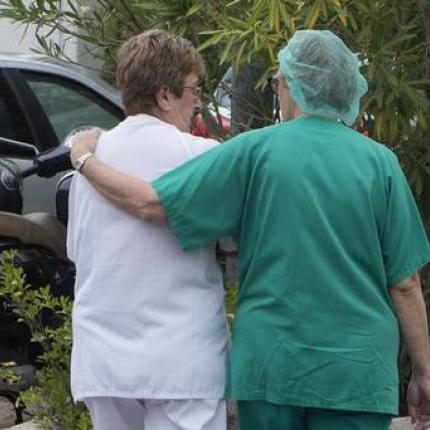 Αρνητικά στον ιό Εμπολα δύο από τα πέντε άτομα που νοσηλεύονται στην Ισπανία