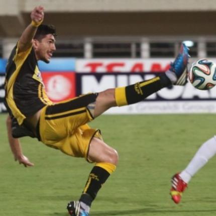 Θλάση στο δικέφαλο ο Παντελάκης 