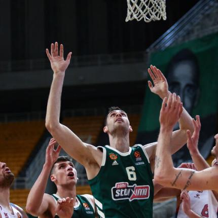 papagiannis.jpg