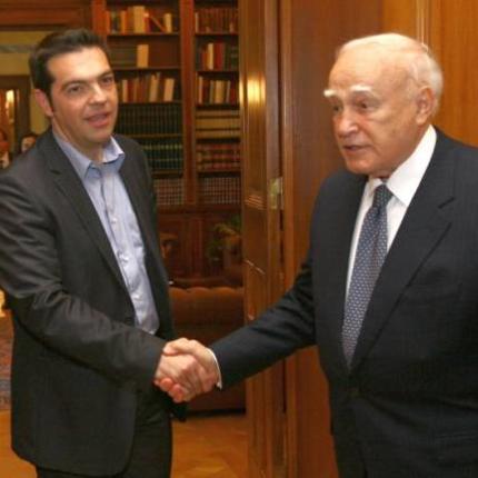 Το μεσημέρι η συνάντηση Παπούλια - Τσίπρα