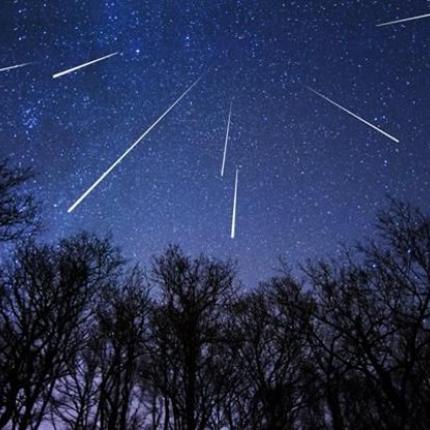 'Ενας Κρητικός καθηγητής φυσικής εξηγεί το φαινόμενο των Περσείδων (βίντεο)