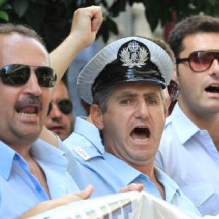 Γ.Βρούτσης: Οι συντάξεις δεν θα μειωθούν - Ξεμπλοκάρουν τα εφάπαξ