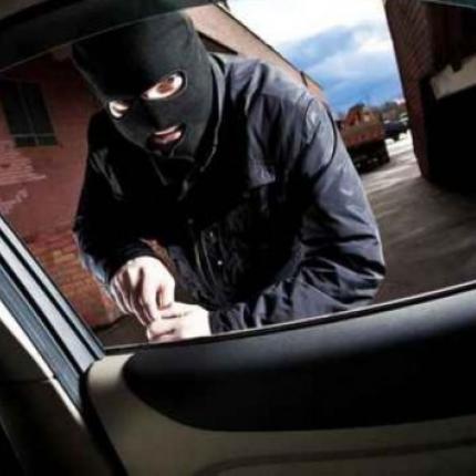 Έκλεψαν αυτοκίνητο ... για να κλέψουν τη δεξαμενή νερού - Απίστευτο σκηνικό σε χωριό του Ηρακλείου!